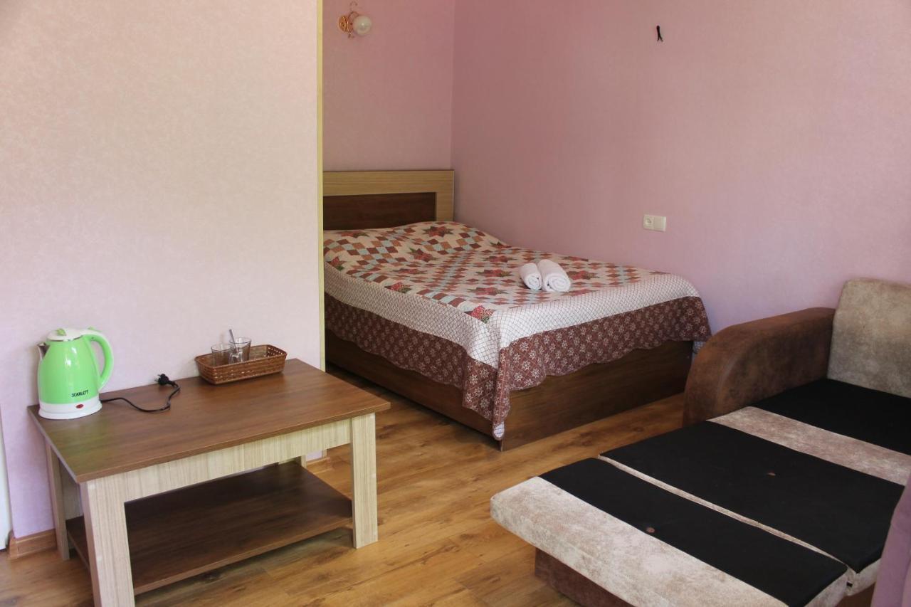 Lilia Guesthouse Сигнахи Экстерьер фото