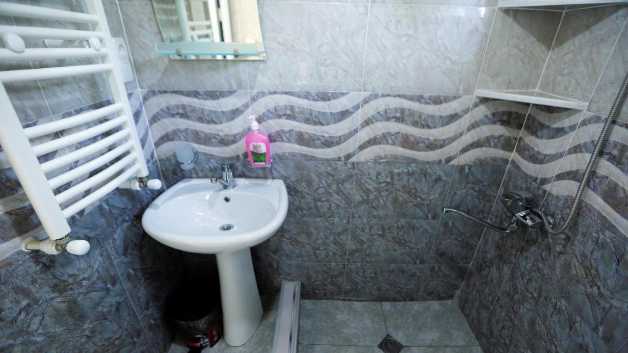 Lilia Guesthouse Сигнахи Экстерьер фото