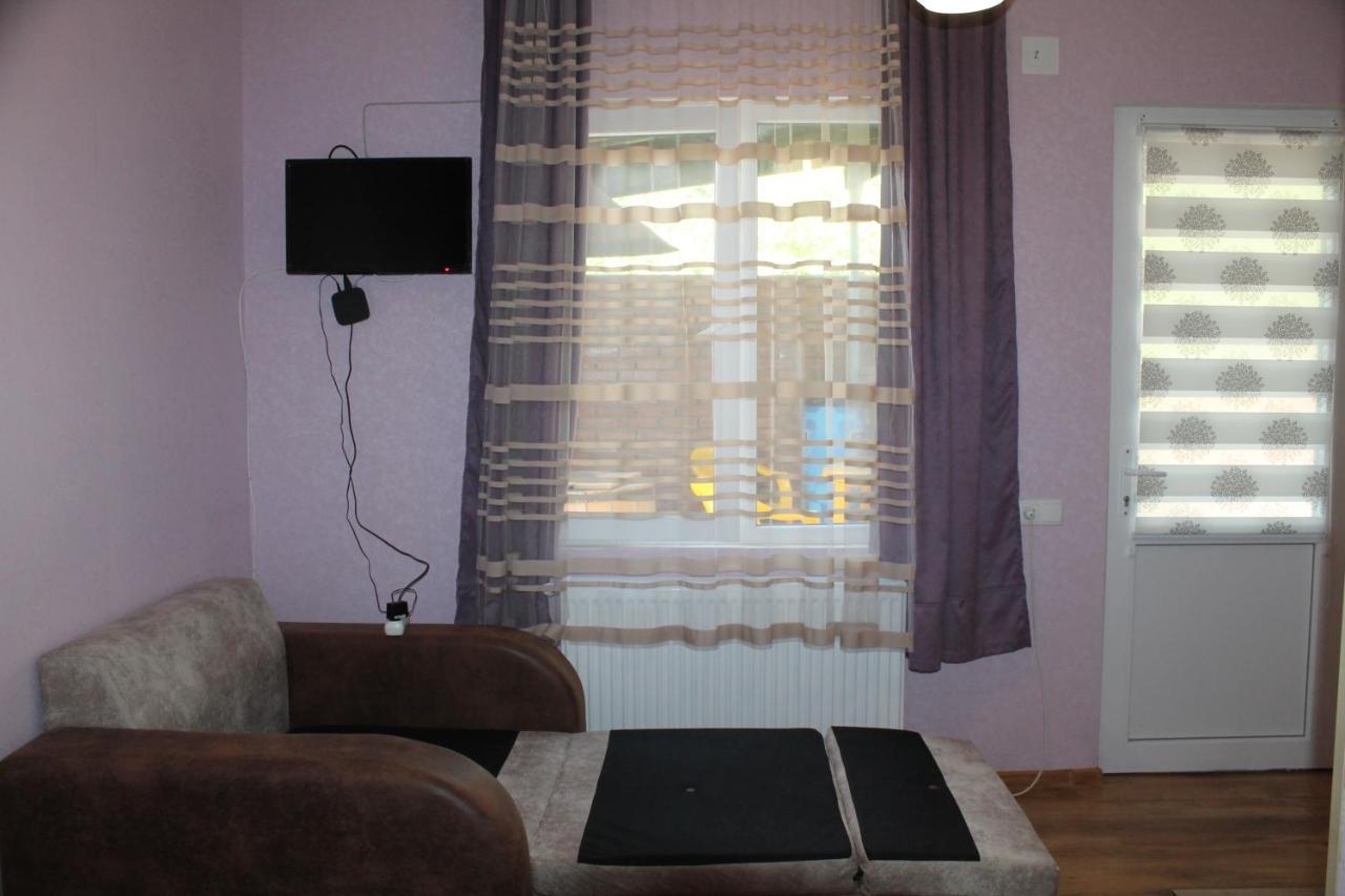 Lilia Guesthouse Сигнахи Экстерьер фото