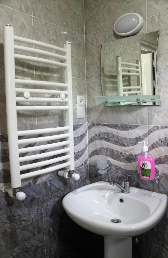 Lilia Guesthouse Сигнахи Экстерьер фото
