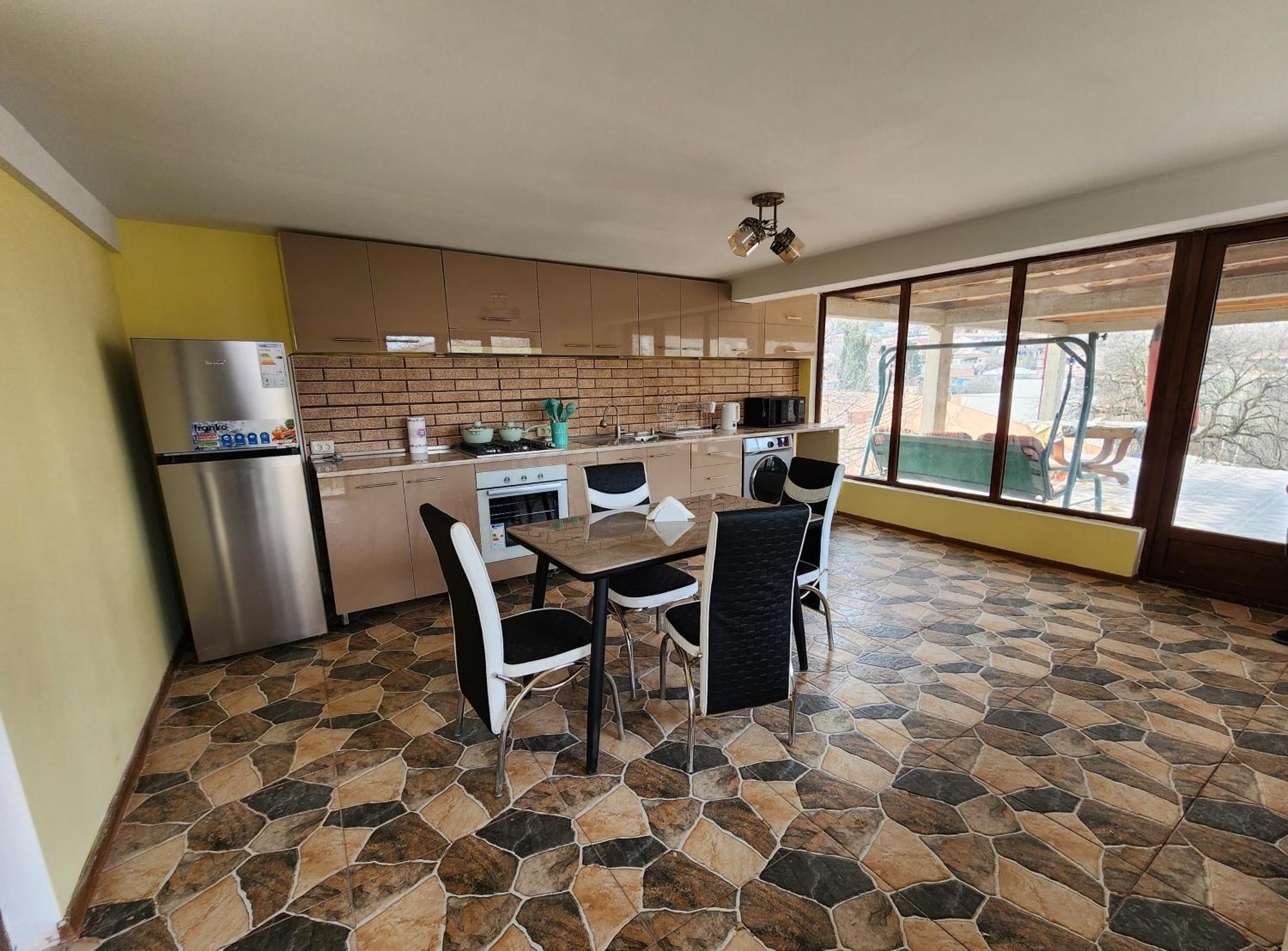 Lilia Guesthouse Сигнахи Экстерьер фото